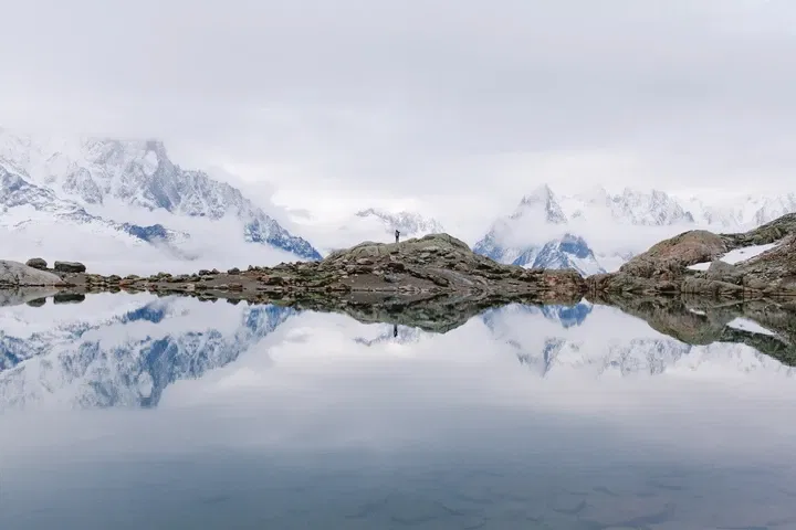 Alex Strohl Minimalist Landscape Photograph - Mountain Lake